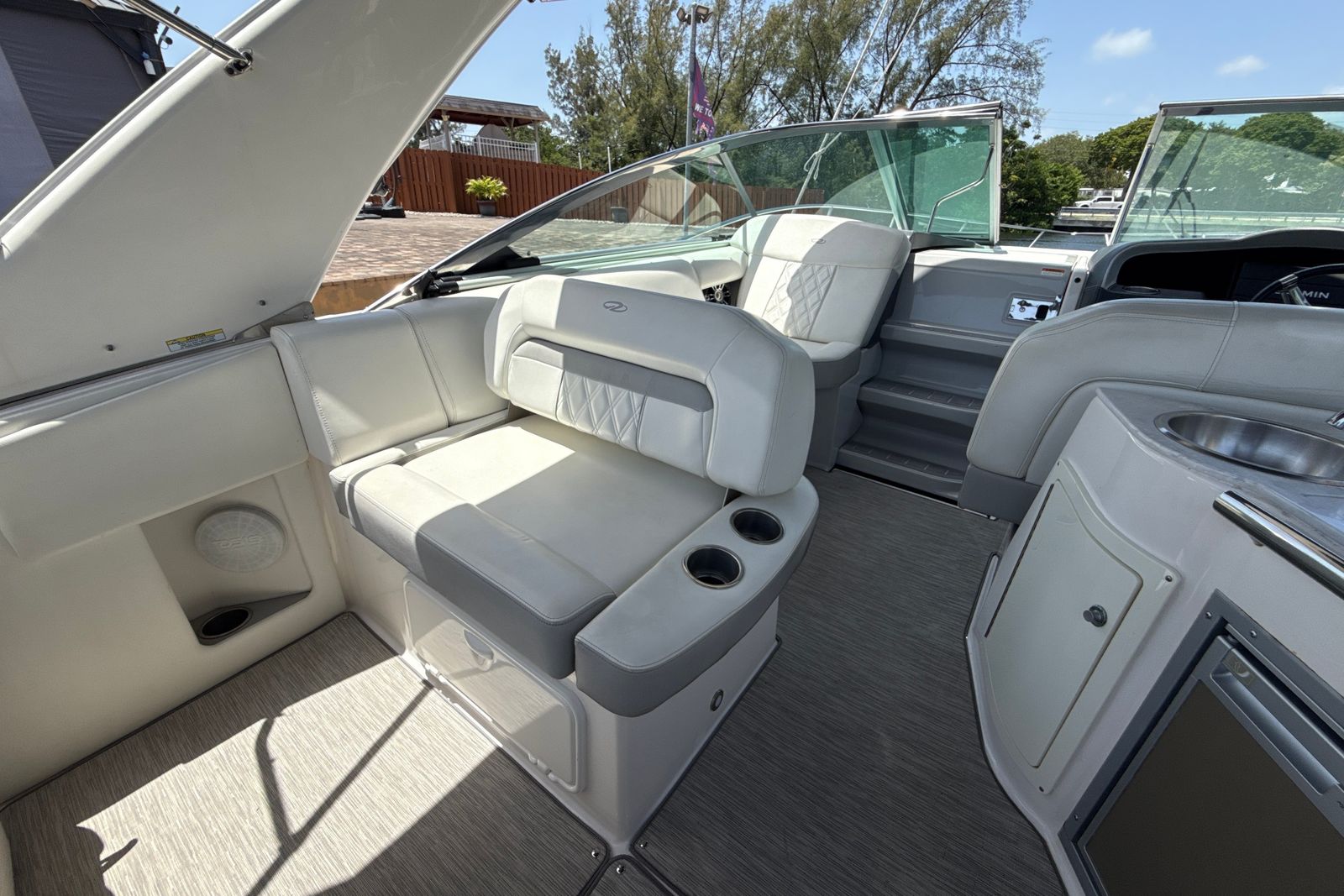 2019 Regal 33 XO