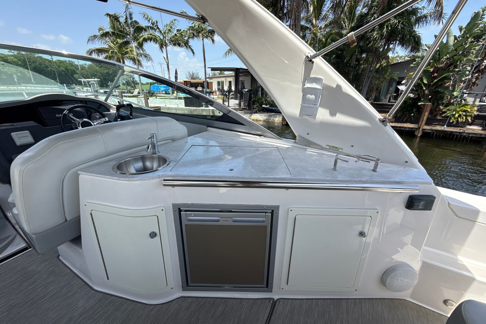 2019 Regal 33 XO