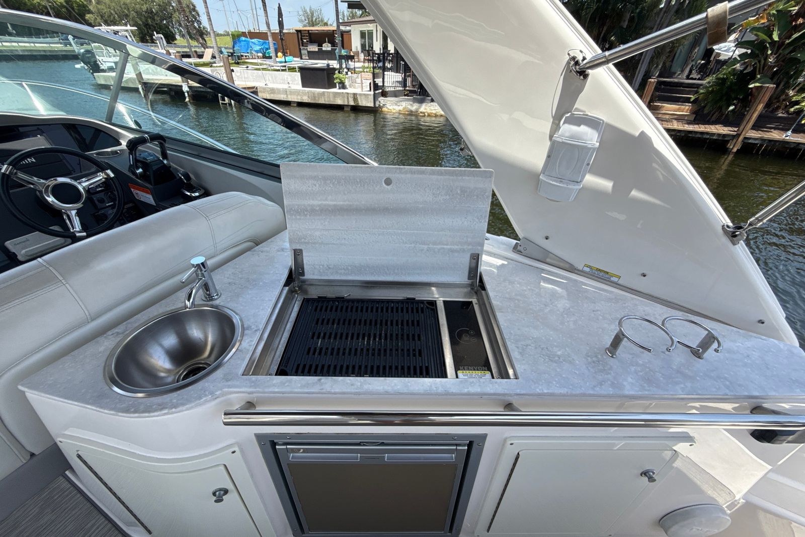2019 Regal 33 XO