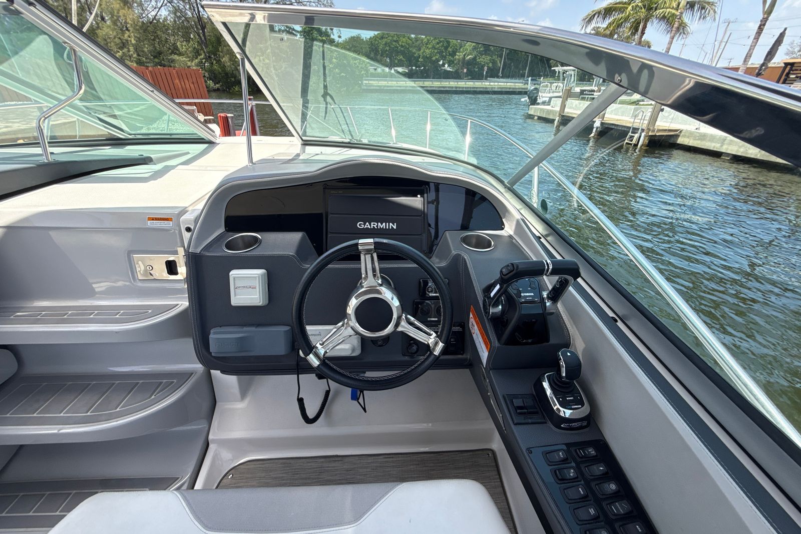 2019 Regal 33 XO