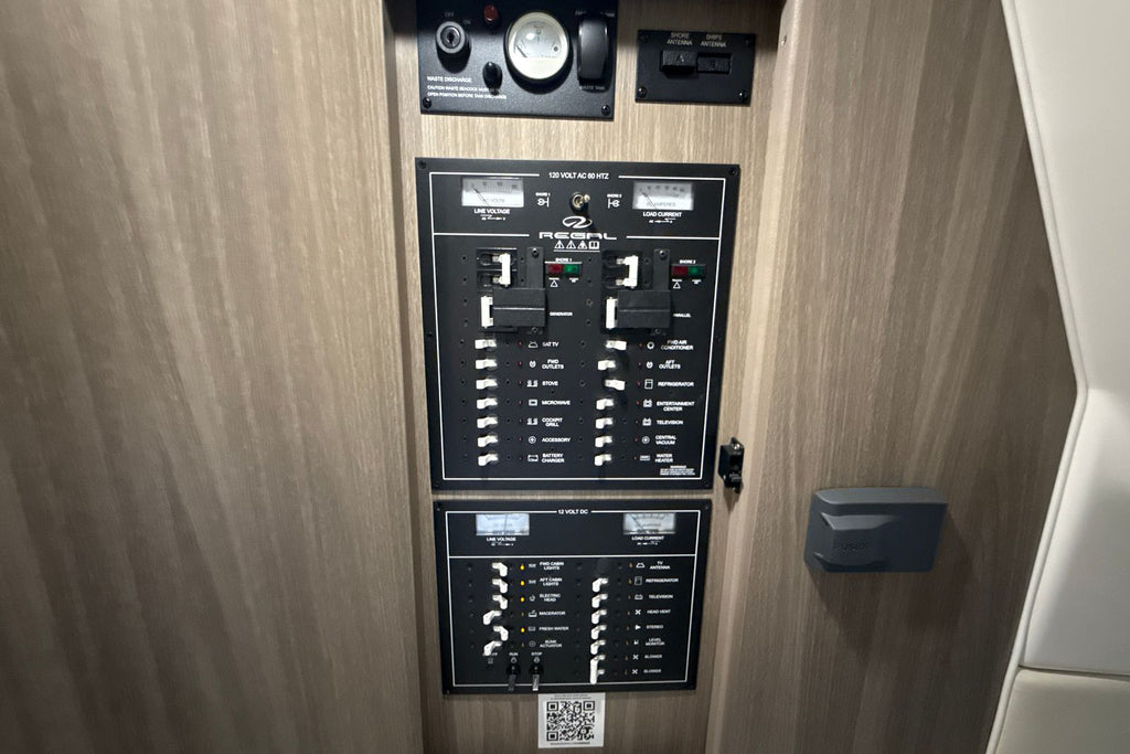 2019 Regal 33 XO