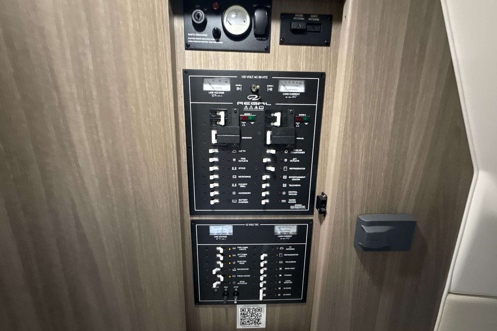 2019 Regal 33 XO