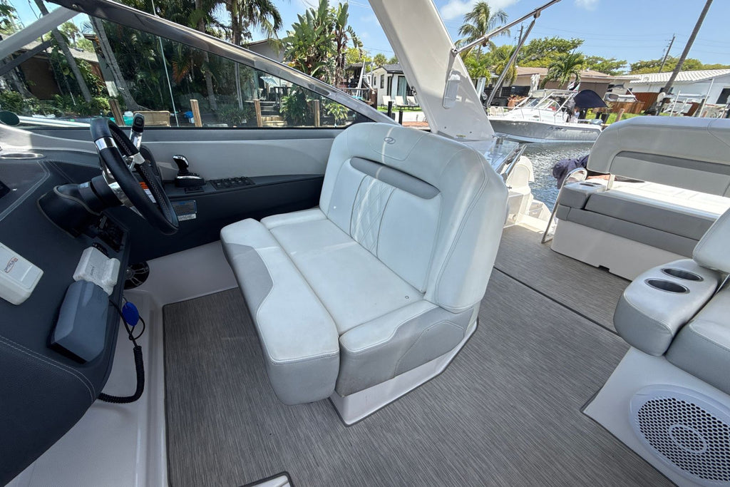 2019 Regal 33 XO