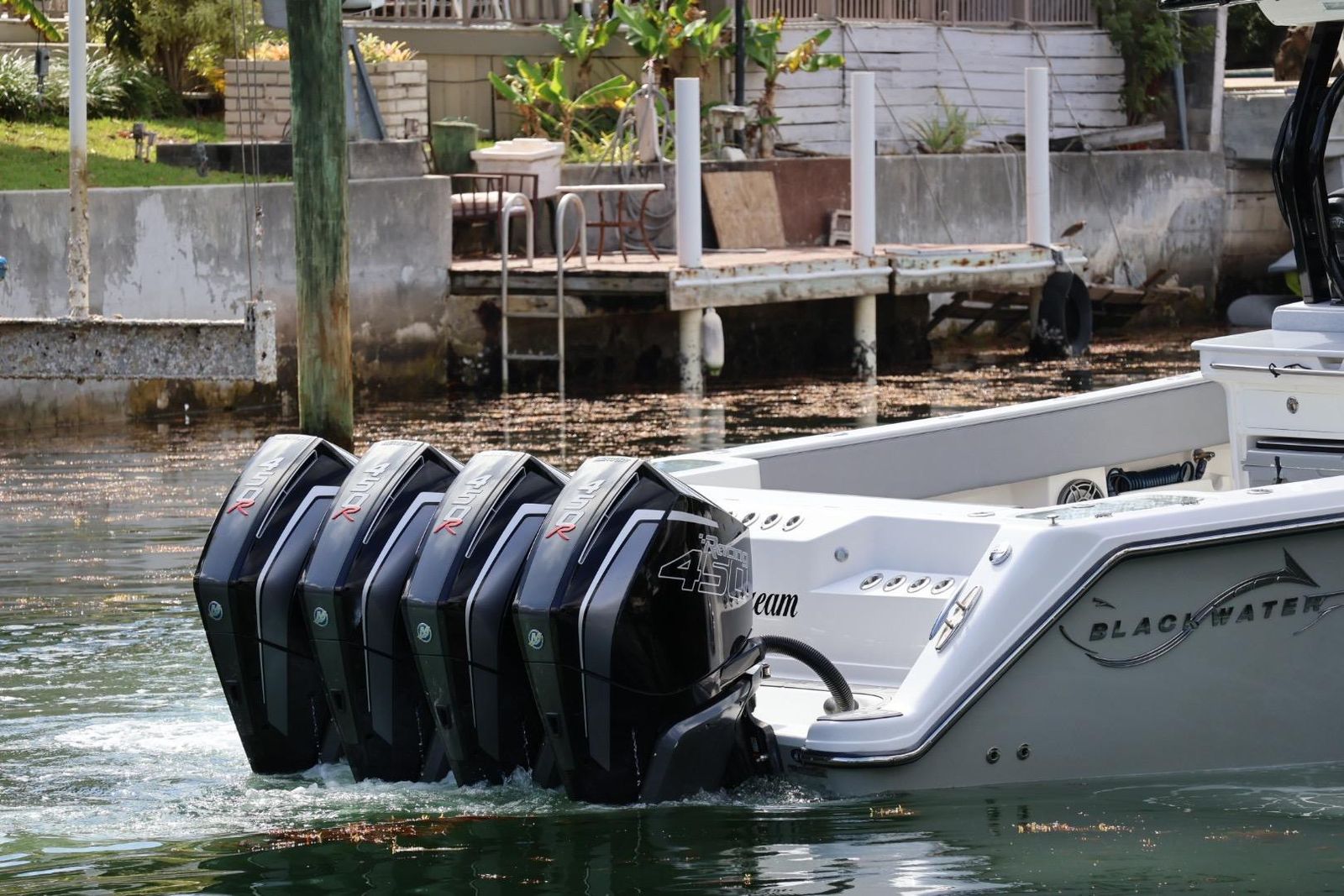 2020 Blackwater 41 Performance Fish — Quad Mercury 450R Outboards, North Miami