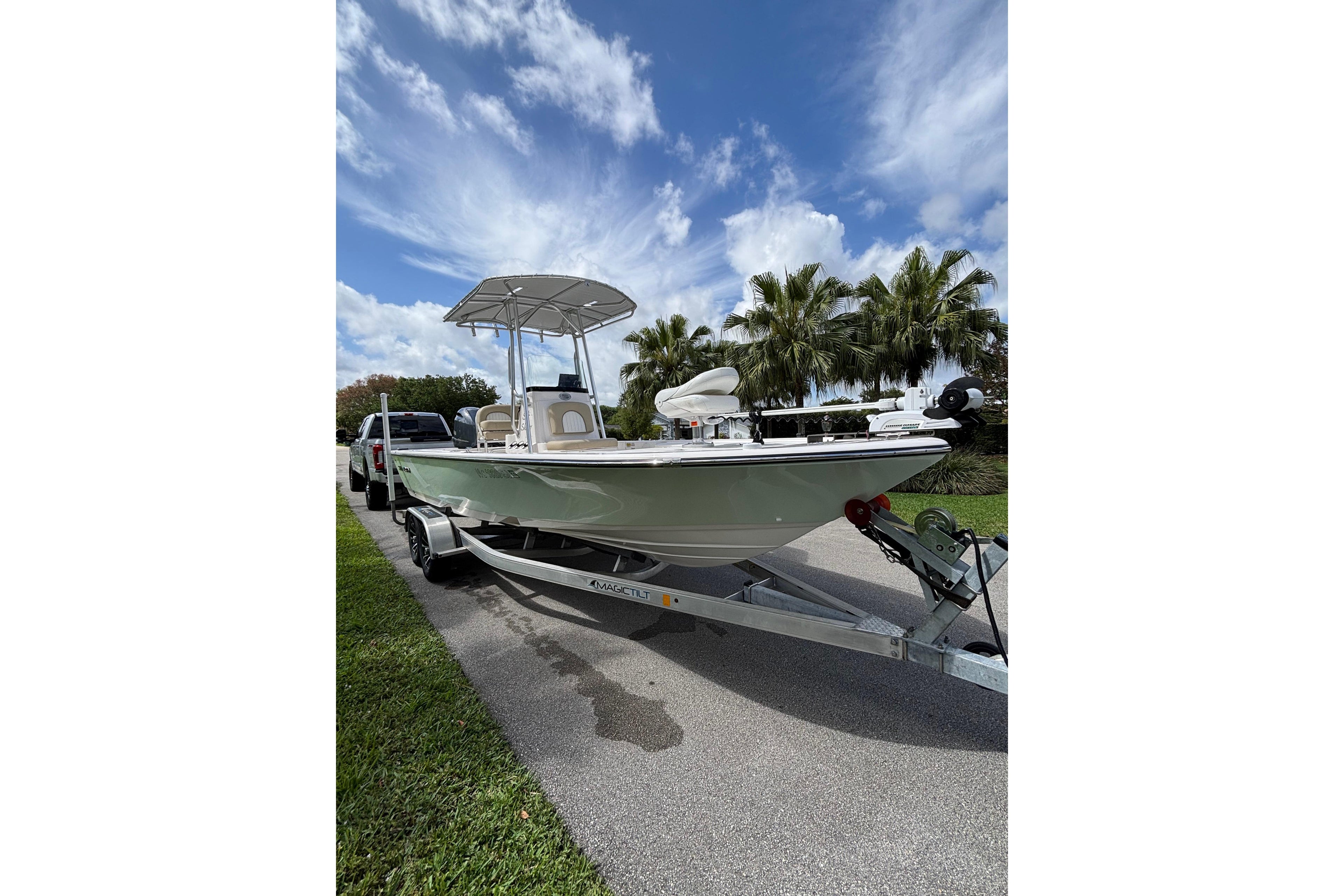 2019 Sea Born FX22 Bay