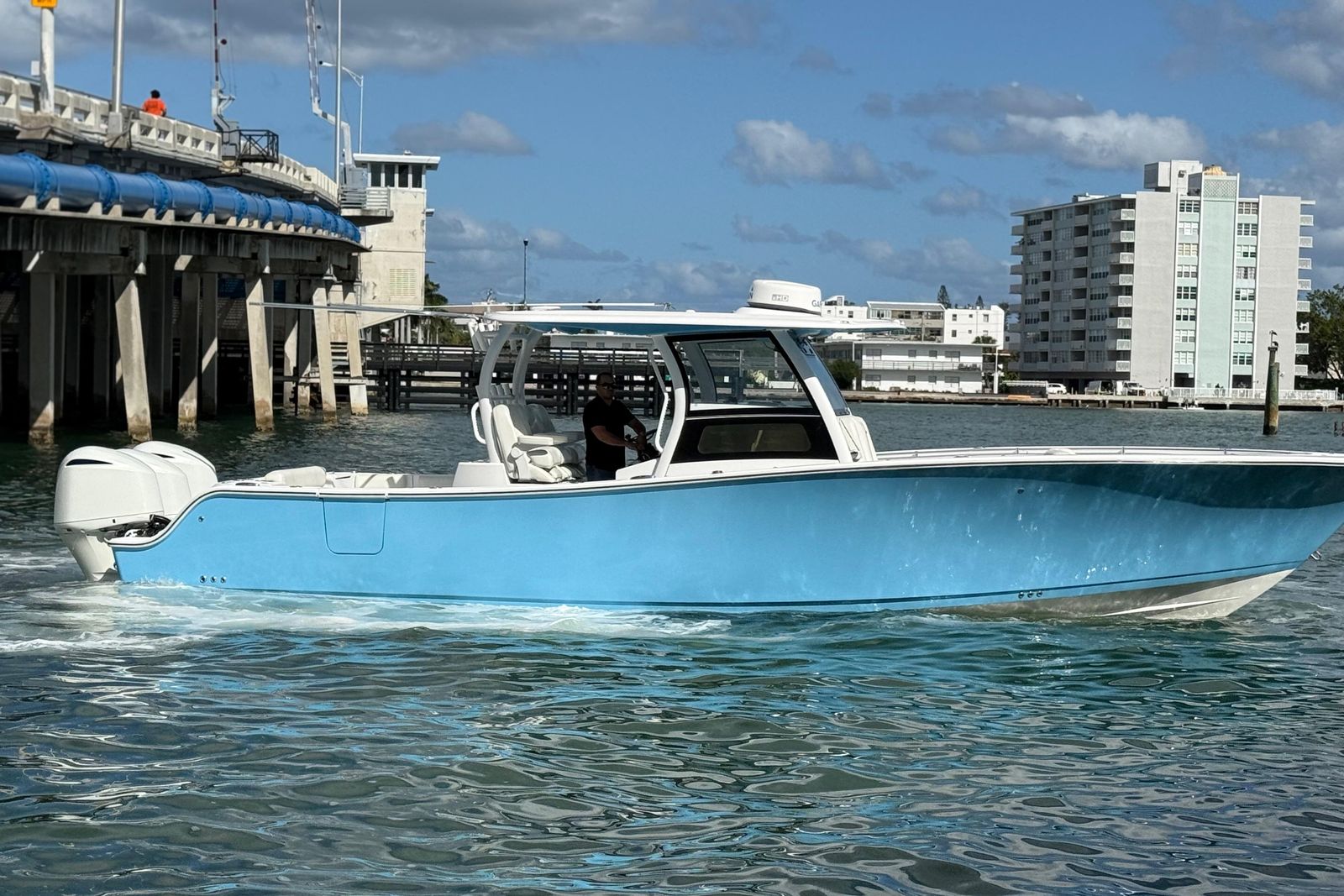 2020 Sportsman Open 352 Center Console — 900hp Triple Yamaha, Miami