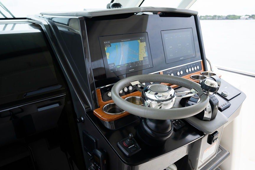 2020 Tiara Sport 34 LS — Twin 400HP Mercury Verado, Key Largo