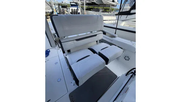 2021 Blackfin 252 CC — Twin Mercury 200 Verado, Key Biscayne