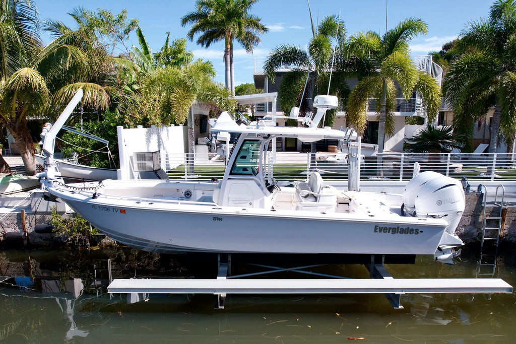 2021 Everglades 273 Center Console