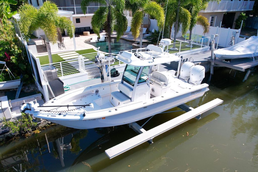 2021 Everglades 273 Center Console