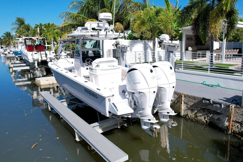 2021 Everglades 273 Center Console
