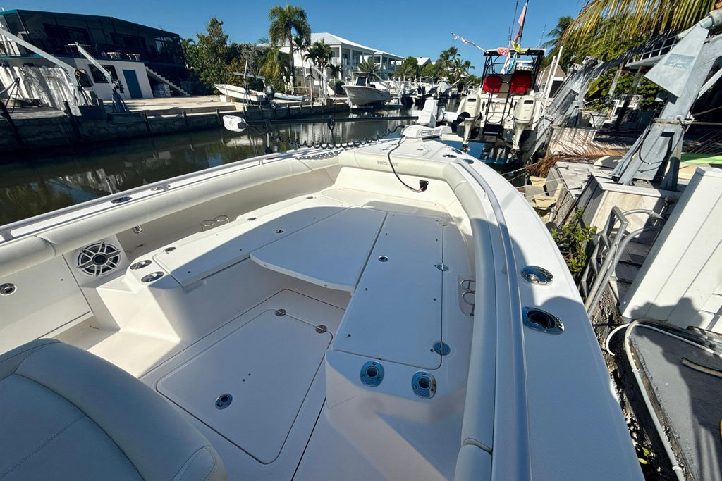 2021 Everglades 273 Center Console