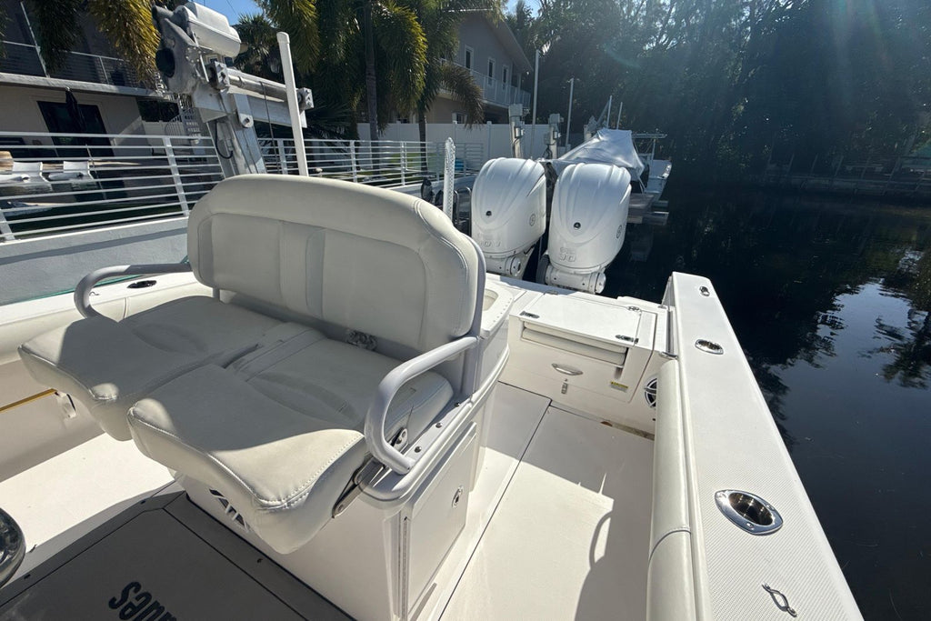2021 Everglades 273 Center Console