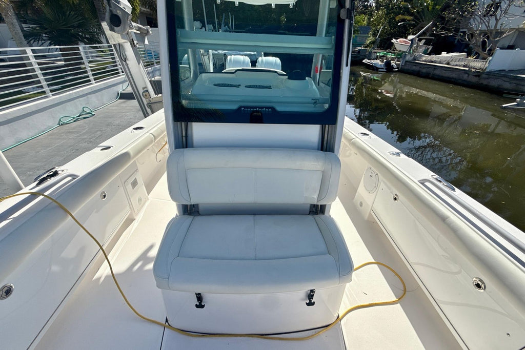 2021 Everglades 273 Center Console