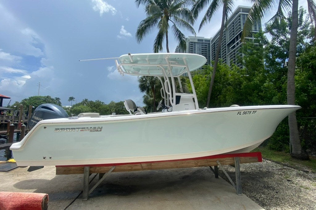 2022 Sportsman Open 232 Center Console