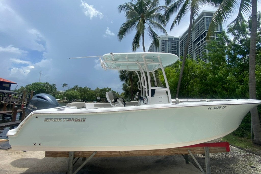 2022 Sportsman Open 232 Center Console