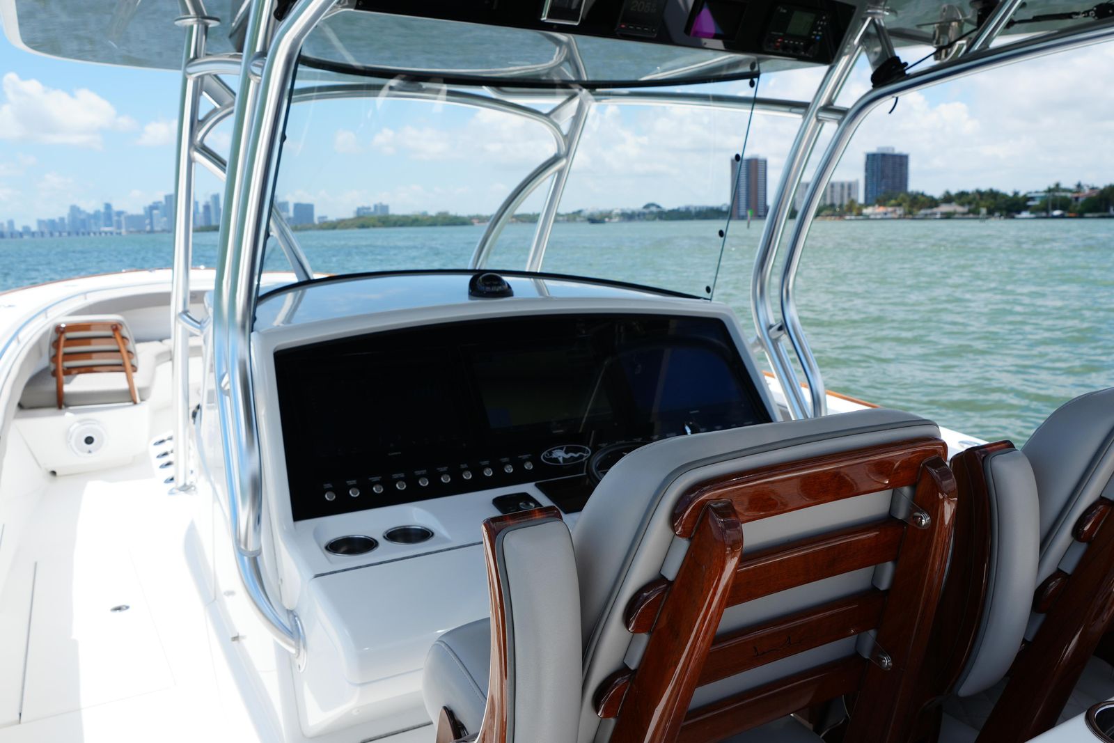 2022 Valhalla V-41 — Quad Mercury 400 Outboards, Miami Beach