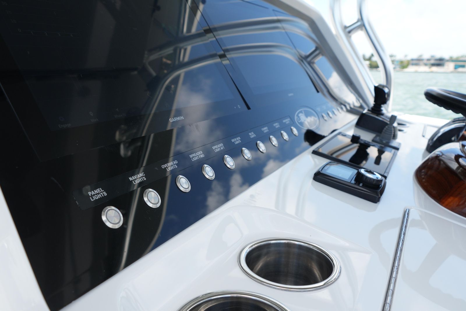 2022 Valhalla V-41 — Quad Mercury 400 Outboards, Miami Beach
