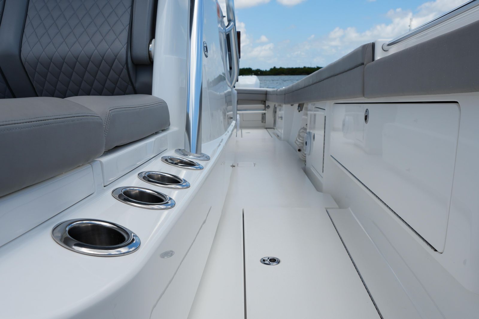 2022 Valhalla V-41 — Quad Mercury 400 Outboards, Miami Beach
