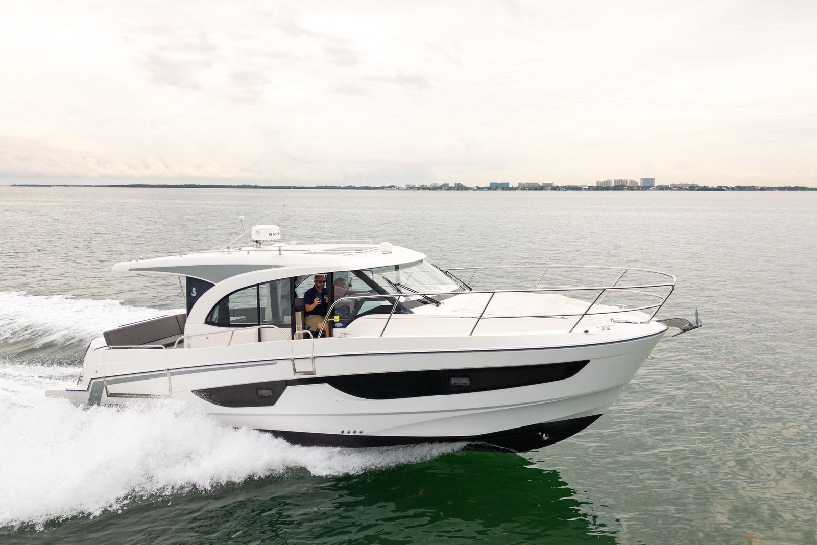 2023 Beneteau Antares 11 — Twin 300HP Mercury Verado Outboards, Miami