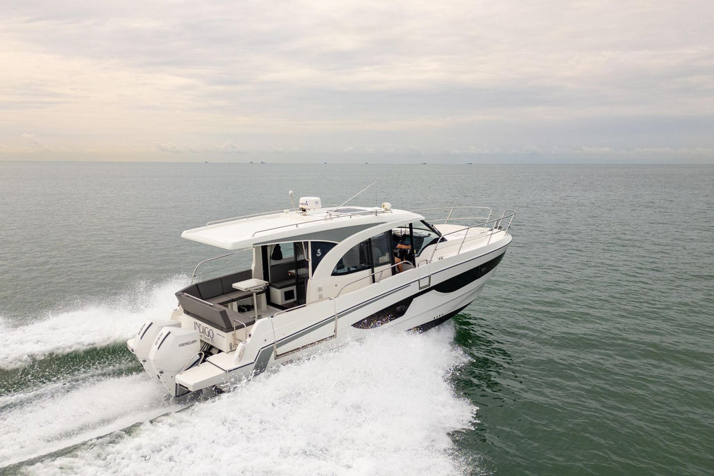 2023 Beneteau Antares 11 — Twin 300HP Mercury Verado Outboards, Miami