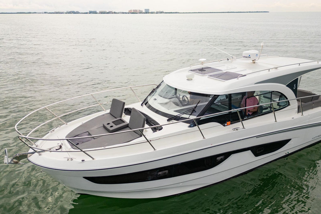 2023 Beneteau Antares 11 — Twin 300HP Mercury Verado Outboards, Miami