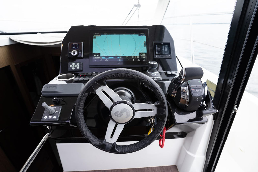 2023 Beneteau Antares 11 — Twin 300HP Mercury Verado Outboards, Miami