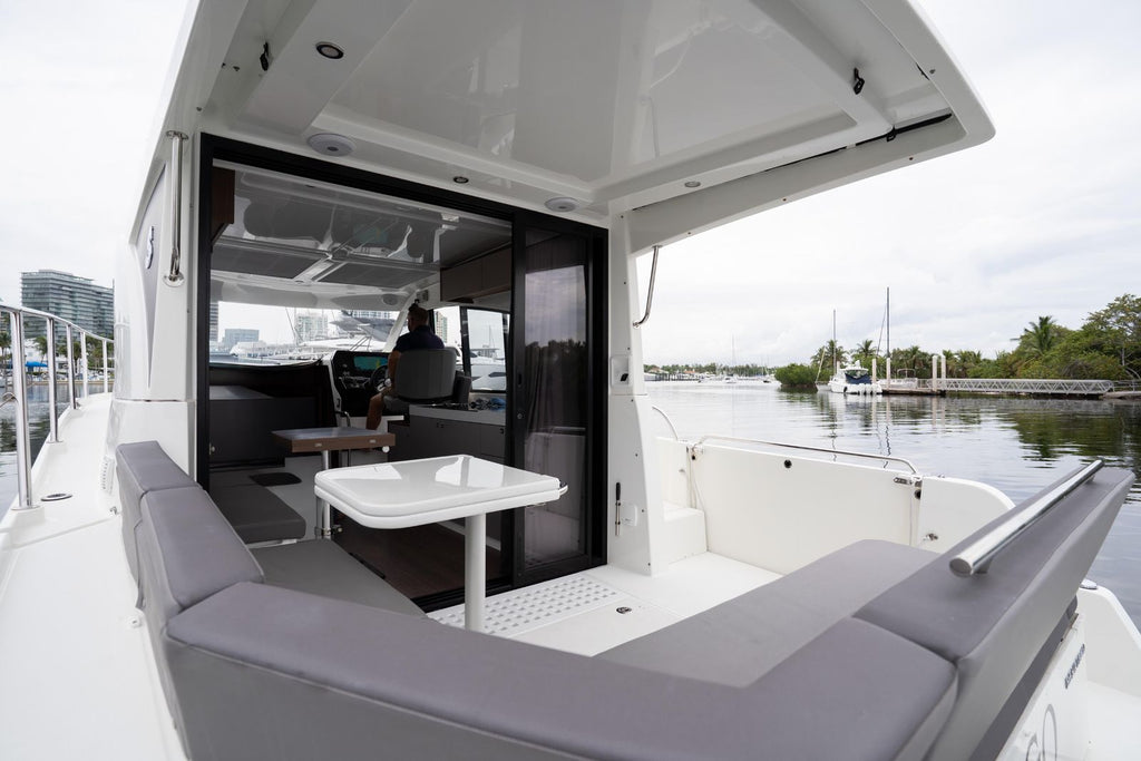 2023 Beneteau Antares 11 — Twin 300HP Mercury Verado Outboards, Miami