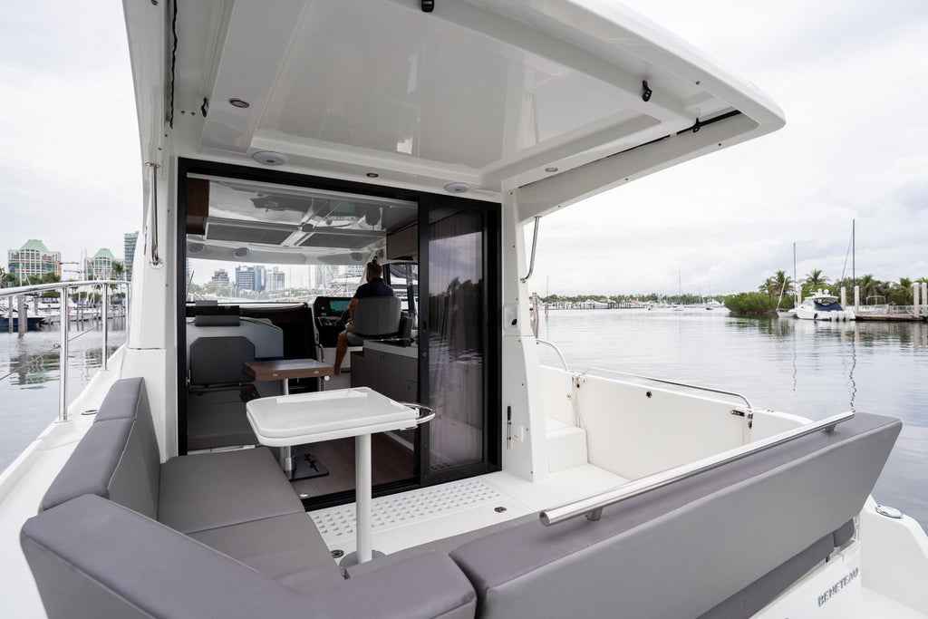 2023 Beneteau Antares 11 — Twin 300HP Mercury Verado Outboards, Miami