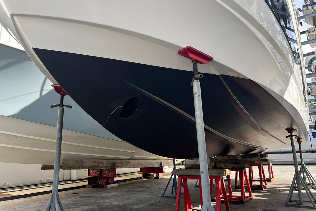 2023 Beneteau Antares 11 — Twin 300HP Mercury Verado Outboards, Miami