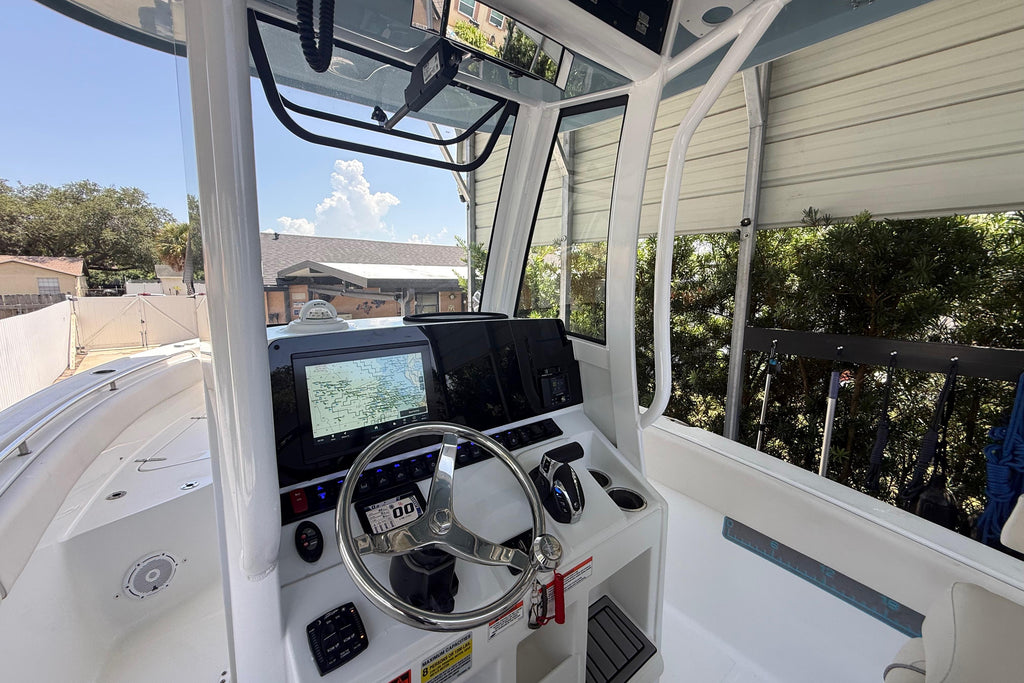 2023 Sea Hunt Ultra 239SE — Yamaha 300, Tampa