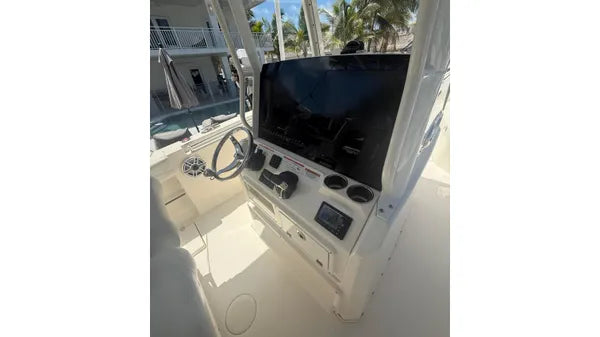2024 Cobia 280 Center Console