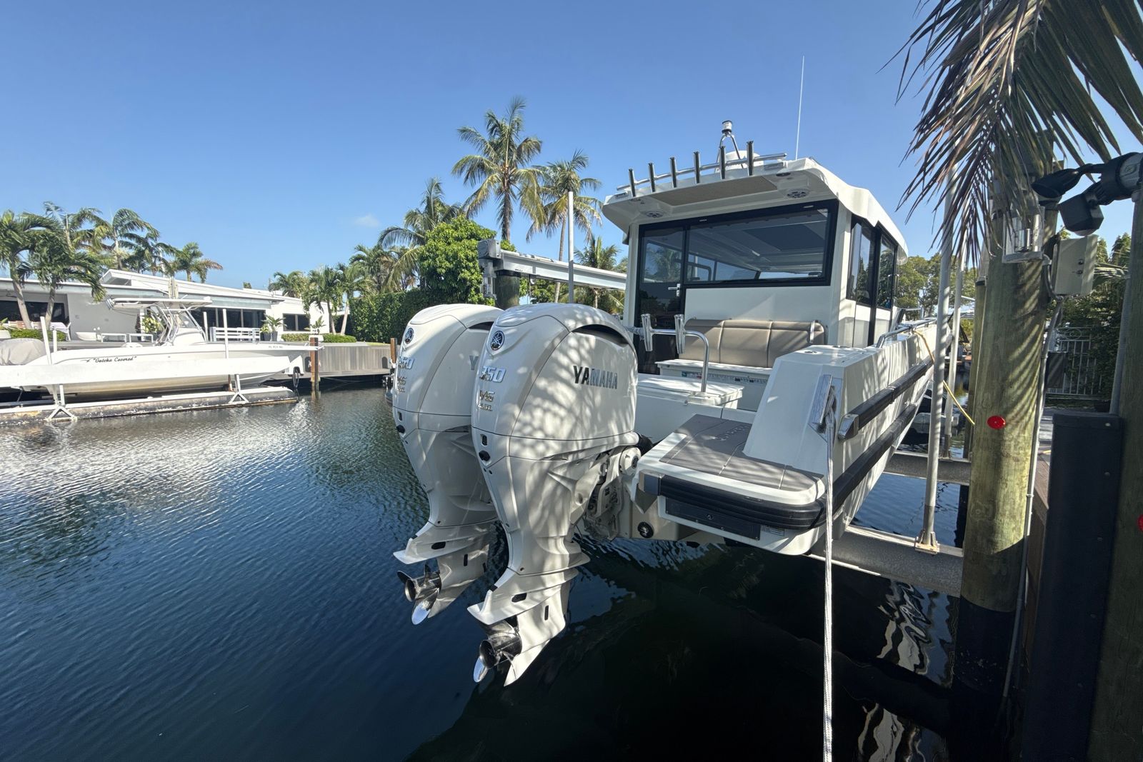 2024 Quarken 35 Cabin Tourer — Twin Yamaha 350s, North Miami Beach