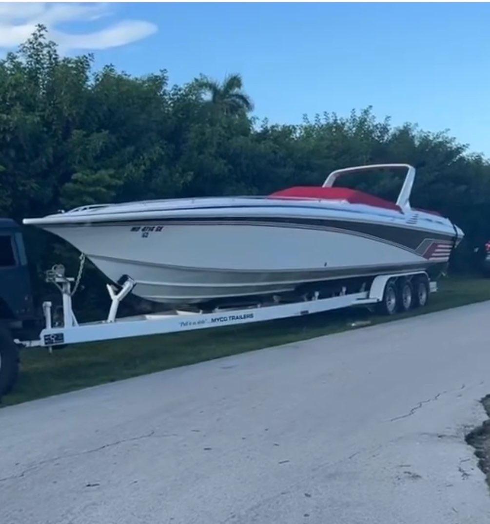 1992 Fountain 42 Lightning — Triple Mercruiser 502 Bravo, Homestead