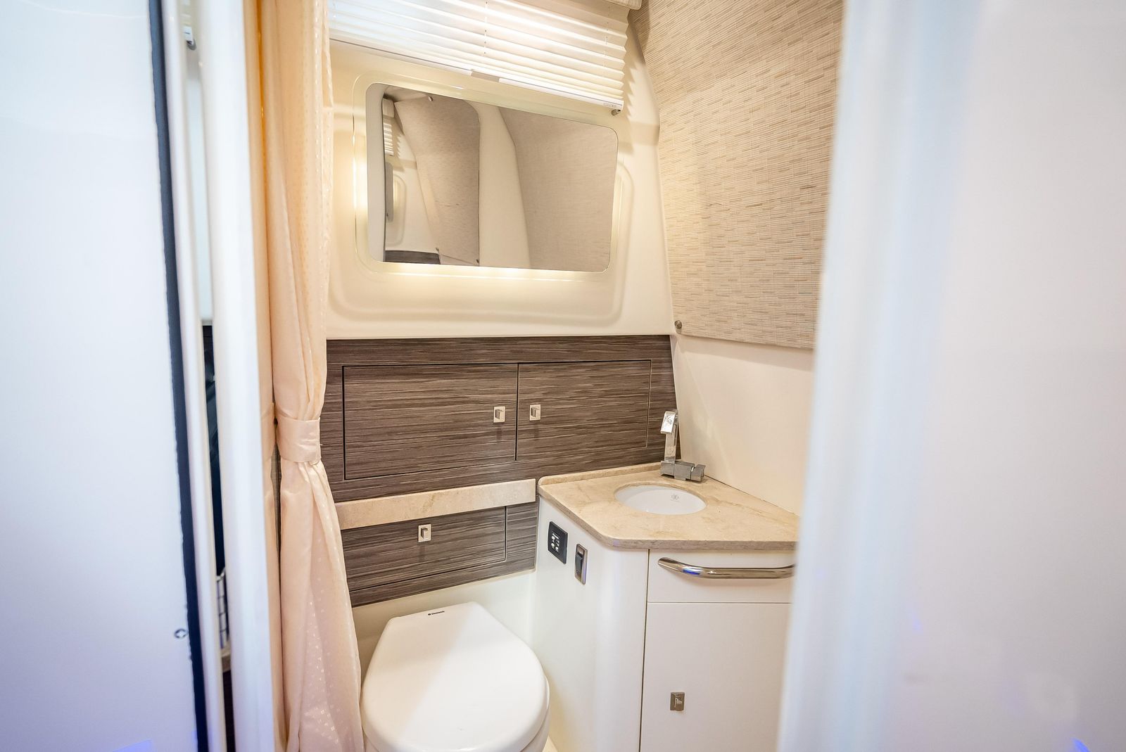 2016 Boston Whaler 420 Outrage — Quad Mercury 350 Verado, Fort Lauderdale