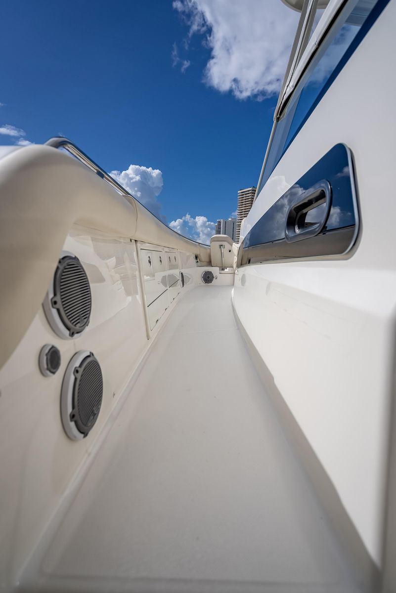 2016 Boston Whaler 420 Outrage — Quad Mercury 350 Verado, Fort Lauderdale