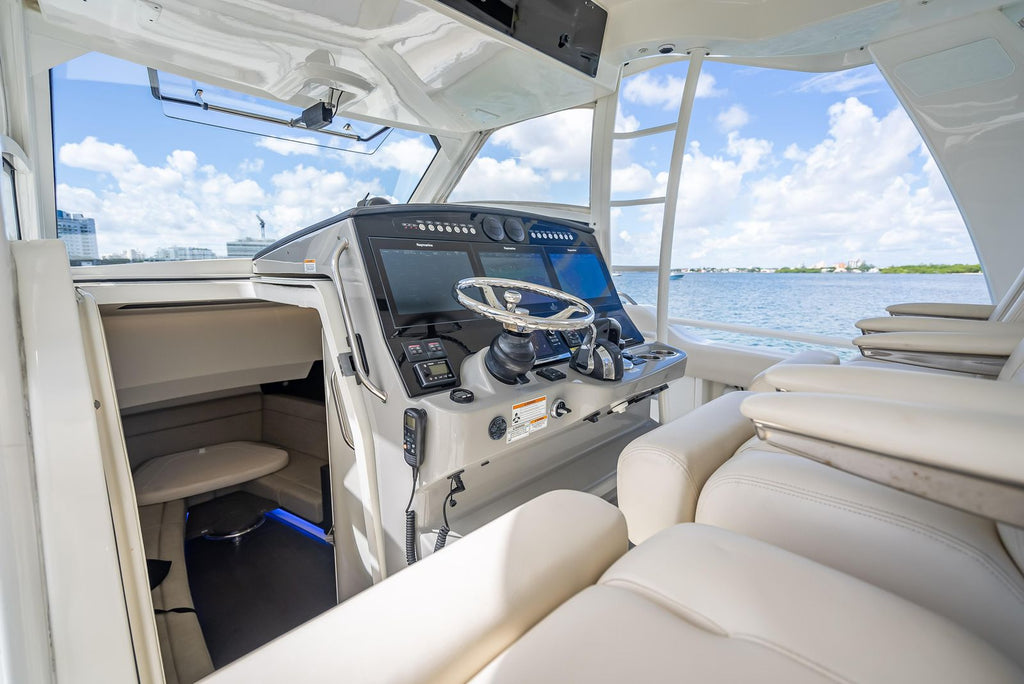 2016 Boston Whaler 420 Outrage — Quad Mercury 350 Verado, Fort Lauderdale