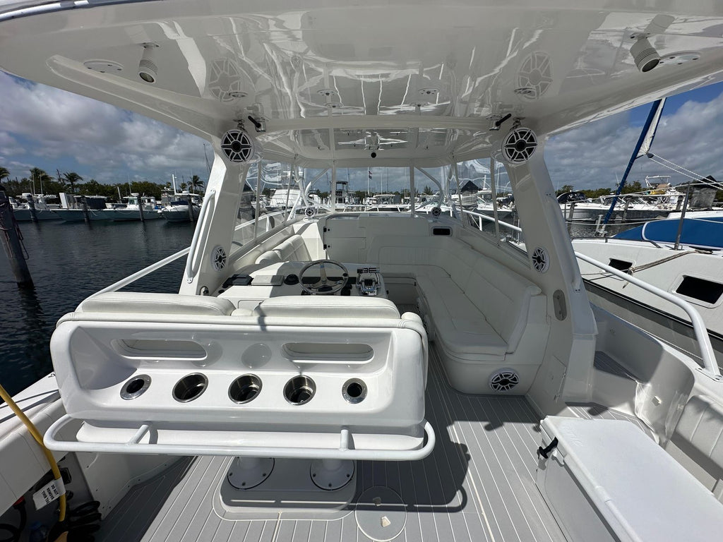 2008 Intrepid 390 Sport Yacht