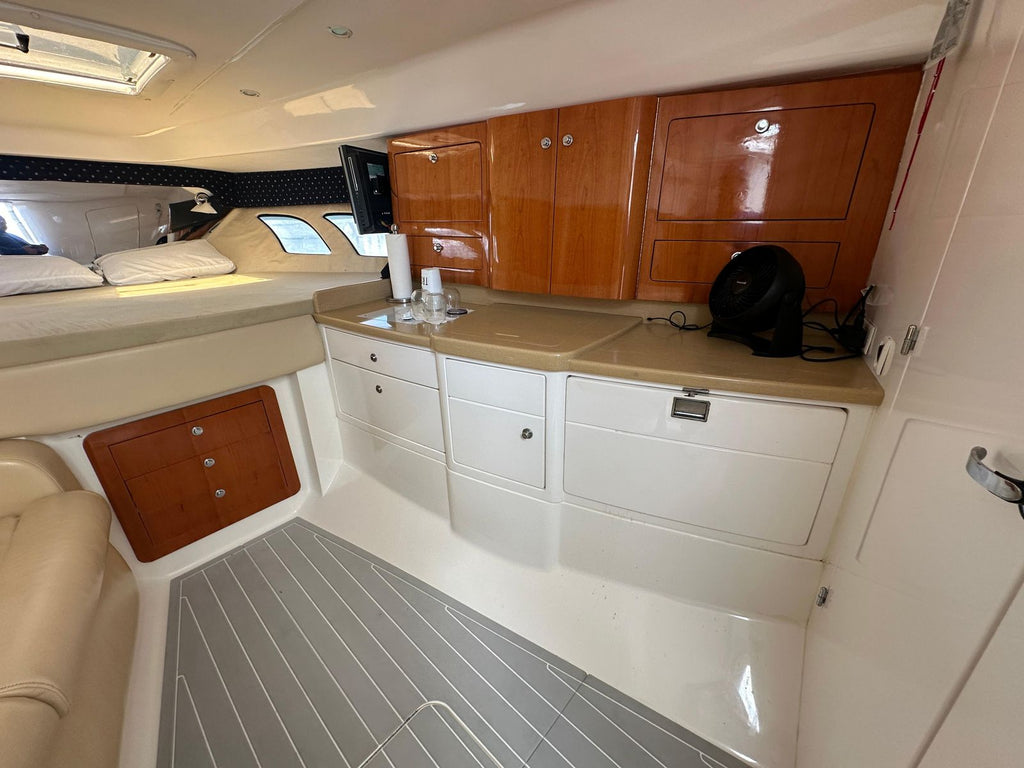 2008 Intrepid 390 Sport Yacht